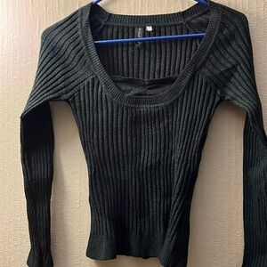 Women’s Heart Soul sparkly black sweater size medium.